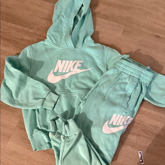 Nike Light Green Tracksuit Set - Picture 1 of 1